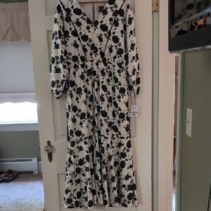 Taylor Black and White Floral Long Sleeve Dress